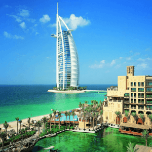 Burj Al Arab och Madinat Jumeirah är exempel på bra lyxhotell i Dubai. 